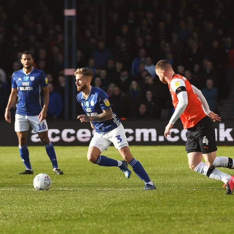 ジョー・ベネットのインスタグラム：「+3 🔵⚽️🔥 @cardiffcityfc」