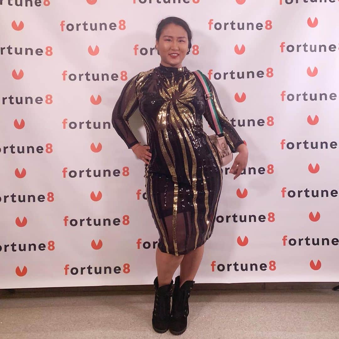 藤井美穂のインスタグラム：「Congrats @takatsubota ! At the screening of “Stolen”. Dress: @heydazzlestyles  Bag: @strathberry」