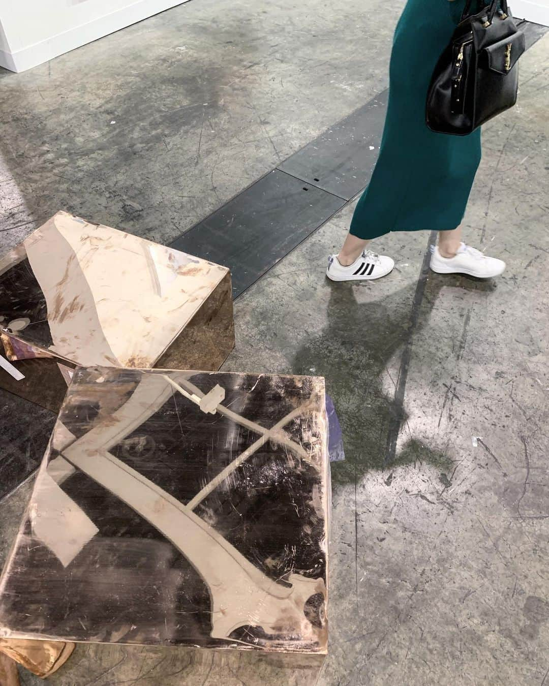 本郷多香子さんのインスタグラム写真 - (本郷多香子Instagram)「#hongkong #artbasel #2019 #instafashion #skate #beautifulview  #basquiat #artparcours」2月9日 4時51分 - tkk0101