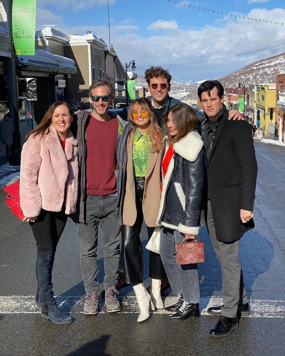 デビー・ライアンのインスタグラム：「watch Horse Girl on Netflix— (we’re all pretty windblown but this picture has John Reynolds in it, are you happy John Reynolds」