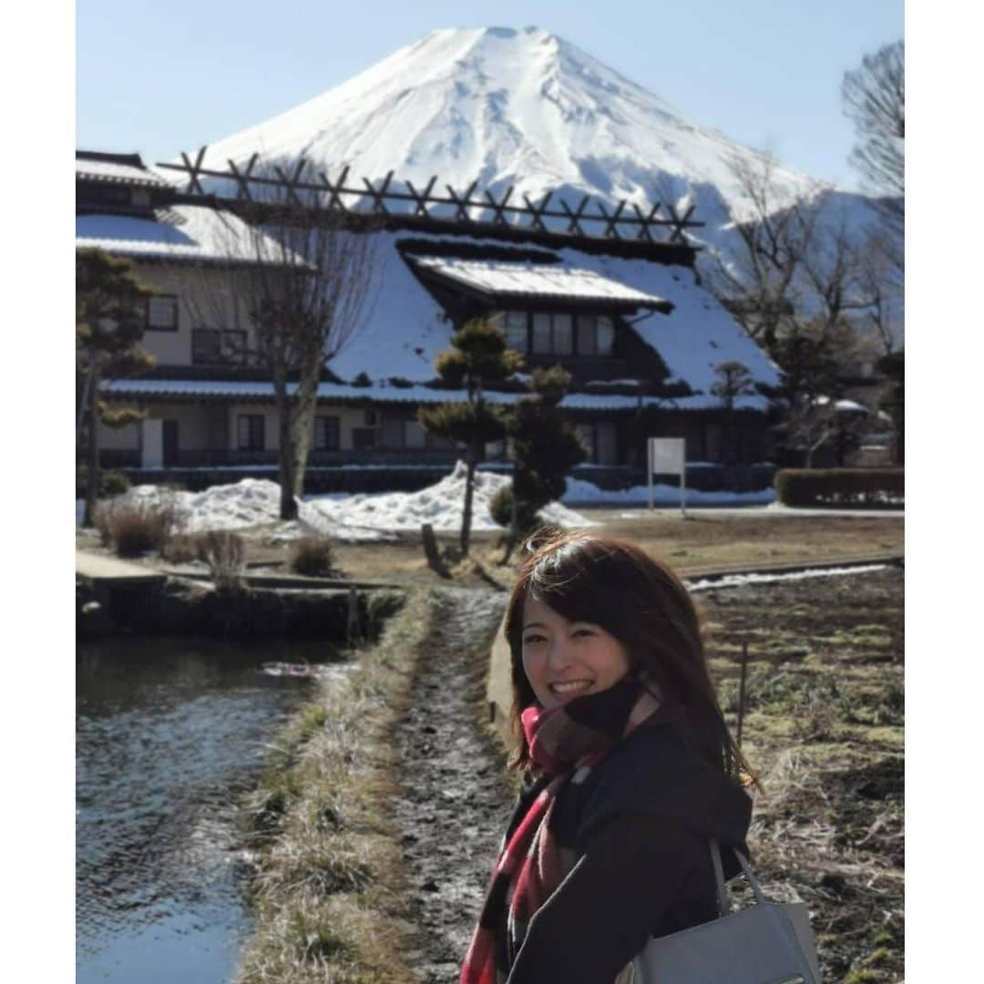 怜花のインスタグラム：「富士山🗻👏 ・ 忍野八海に行ってきました✨✨ すっごく綺麗だった！(*´°`*)🍀 ・ パワーを感じました！！！💪🗻 ・ #富士山　#忍野八海」