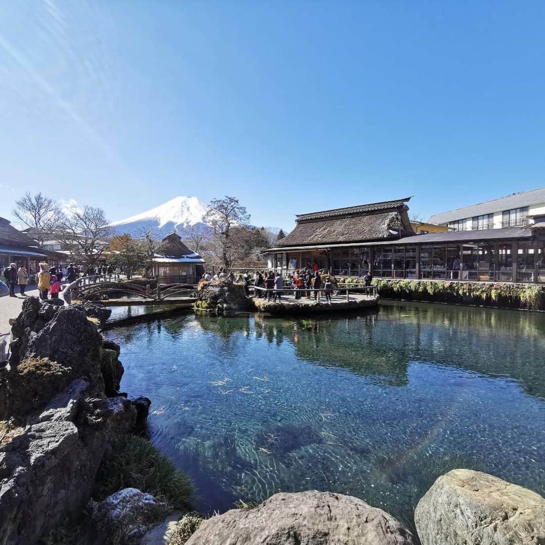 怜花さんのインスタグラム写真 - (怜花Instagram)「富士山🗻👏 ・ 忍野八海に行ってきました✨✨ すっごく綺麗だった！(*´°`*)🍀 ・ パワーを感じました！！！💪🗻 ・ #富士山　#忍野八海」2月9日 19時52分 - reika_0419