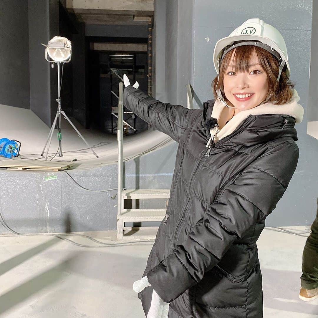 奈良岡希実子のインスタグラム：「わたしヘルメット似合う気がする⛑ #地下貯留槽  #ロケ #日曜nスタ」