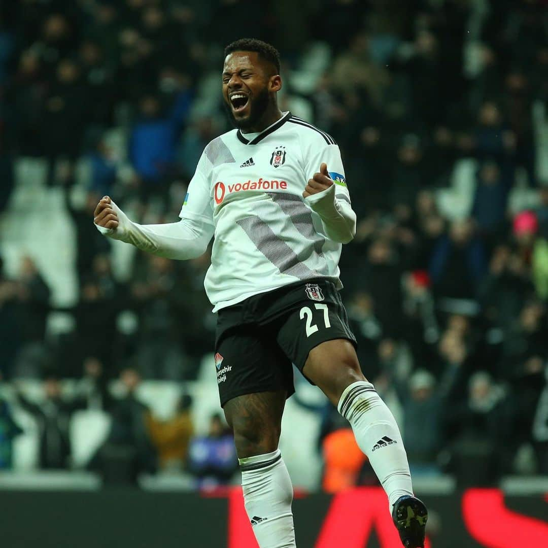 イェレマイン・レンスさんのインスタグラム写真 - (イェレマイン・レンスInstagram)「Happy to be back at the pitch and with my goal #Besiktas 🦅」2月9日 19時05分 - jeremain