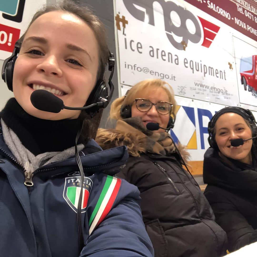 のインスタグラム：「New Experience this week end. Thank you to all my colleagues for the Mentoring! #assistanttechnicalspecialist #egnadancetrophy @young.goose.academy.official @federazione_sport_ghiaccio」