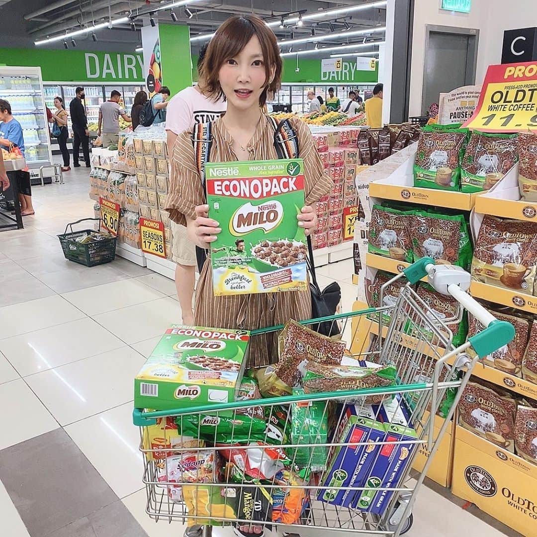 木下ゆうかさんのインスタグラム写真 - (木下ゆうかInstagram)「マレーシアのミロはすごく美味しい！ マレーシアではマイロと呼ぶよ！ #マレーシア #malaysia  #milo #giantmalaysia  #木下ゆうか #kinoshitayuka #木下佑香」2月9日 19時21分 - yuka_kinoshita_0204