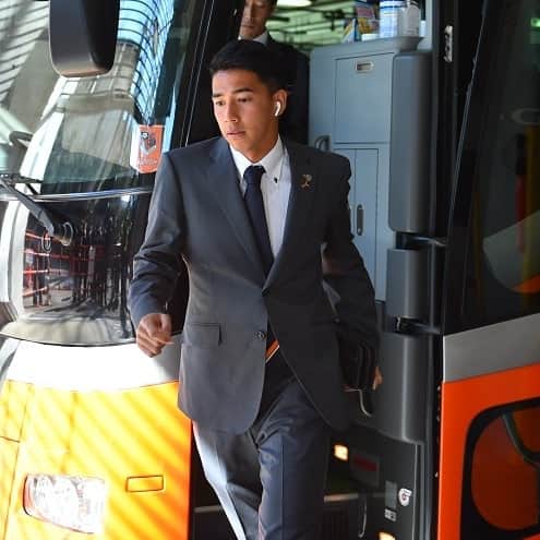 のインスタグラム：「チームバスがスタジアムに到着しました! #9俊介 #14貴司 #7三門 #ardija #大宮アルディージャ #Jリーグ #WINWIN #ナシオナル #さいたまシティカップ」