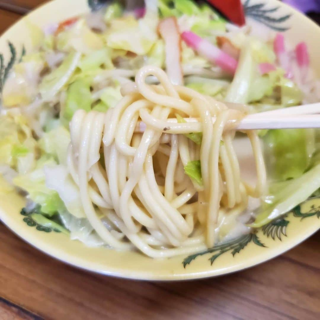 田畑竜介さんのインスタグラム写真 - (田畑竜介Instagram)「ミルキーなちゃんぽん🍜  チャーハンも美味しい😋  #苅田町 #一天愛 #ちゃんぽん #チャーハン」2月9日 12時35分 - tabacchi_rkb