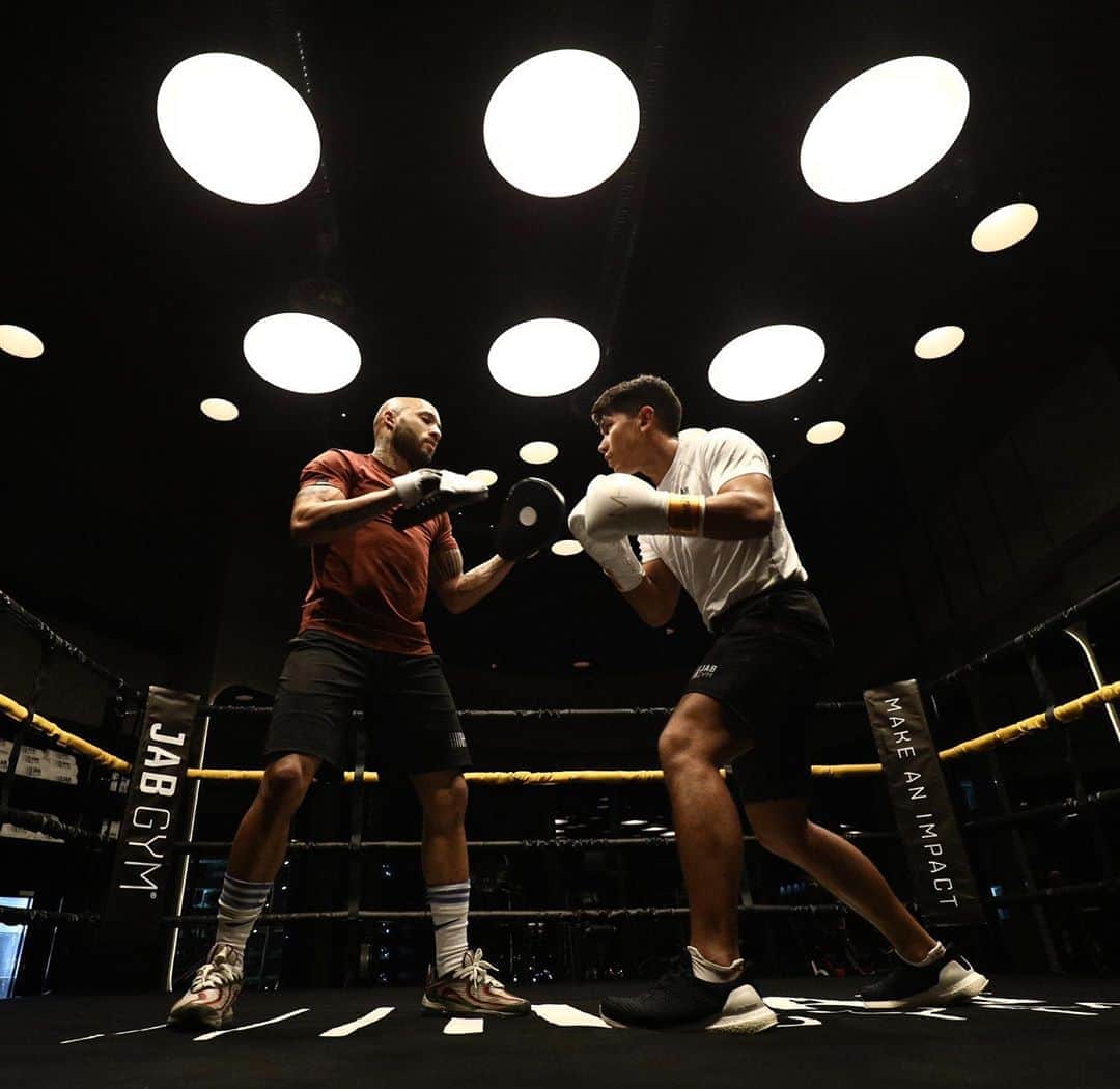 アブドゥル・マティーン王子のインスタグラム：「A week to go 🥊 @jabgym」