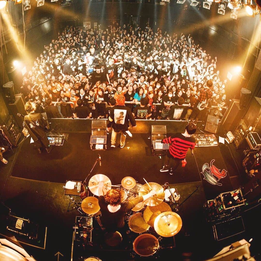 N∀OKIさんのインスタグラム写真 - (N∀OKIInstagram)「ハレルヤTour2020  2本目  福岡Drum-Be-1  w/ a crowdof rebellion  毎度 はじめましてから 始まる交わる味わう 良き日でした  何回も記憶を 塗り変え何度でも 福岡沸騰やでい  また来るわな  ありがとうございました  写真　@ninjajon  #ハレルヤTour #acrowdofrebellion #福岡DrumBe1」2月9日 12時59分 - chairoy1945