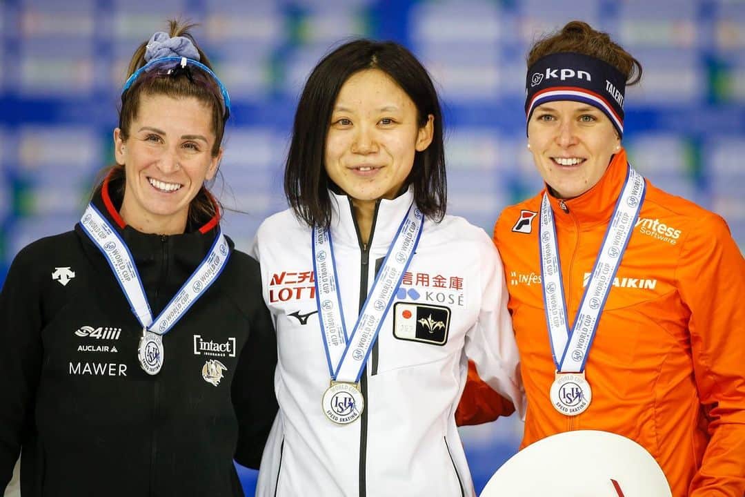 日本オリンピック委員会さんのインスタグラム写真 - (日本オリンピック委員会Instagram)「スピードスケートのW杯第5戦最終日は8日、カルガリーで行われ、女子500mは小平奈緒選手が、女子1500mは髙木美帆選手がそれぞれ優勝しました。（写真：AP/アフロ） . ⛸️World Cup Speed Skating Calgary⛸️ [Women's 500m] 🥇小平奈緒/Nao Kodaira . [Women's 1500m] 🥇髙木美帆/Miho Takagi . #小平奈緒 #NaoKodaira #髙木美帆 #MihoTakagi #スピードスケート #Speedskating #TEAMNIPPON #japaneseolympiccommittee #がんばれニッポン . 📸AP/AFLO」2月9日 13時53分 - teamjapanjoc