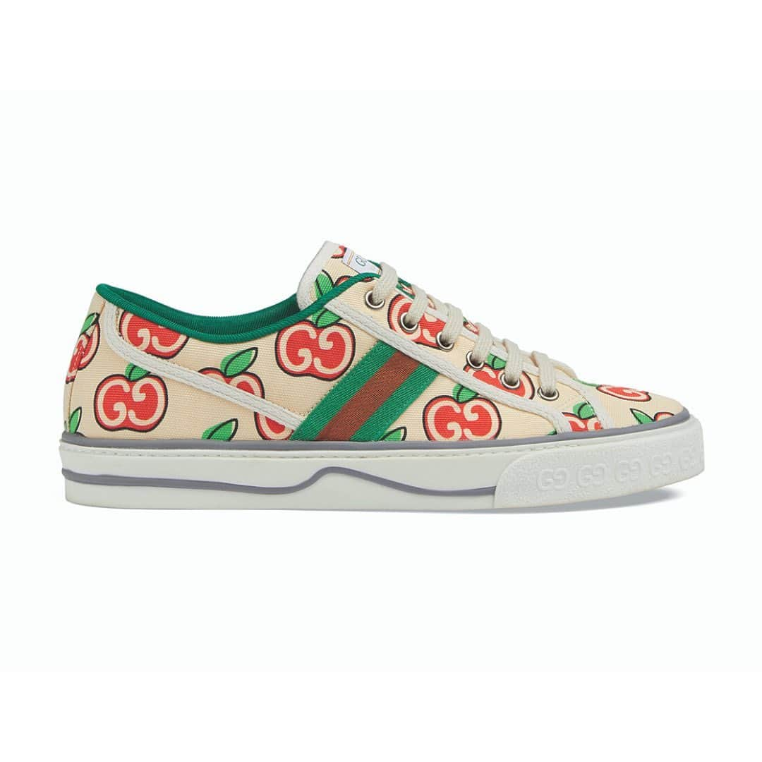 HYPEBEASTさんのインスタグラム写真 - (HYPEBEASTInstagram)「@hypebeastkicks: @gucci has unearthed the Tennis 1977 sneaker from its archives, introducing seven new iterations of the retro low-profile silhouette. The set sees pairs that tap the recent Disney and Gucci collaboration and others that sport an all-over “GG” motif design. Get your favorite from Gucci boutiques and online now for approximately $562 to $626 USD.⁠⠀ Photo: Gucci」2月9日 20時02分 - hypebeast