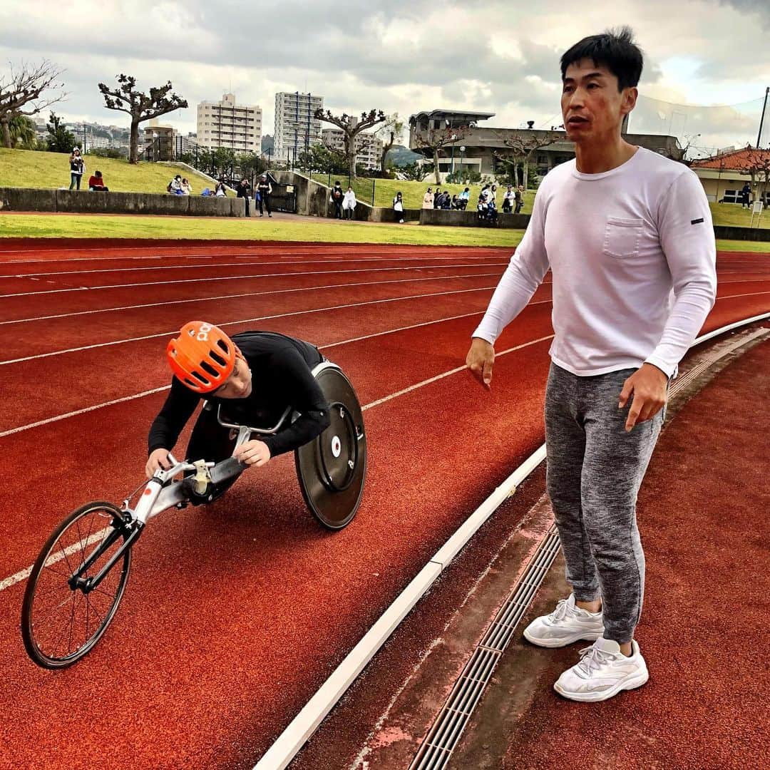 脇阪寿一さんのインスタグラム写真 - (脇阪寿一Instagram)「仲田健トレーナーの元、東京パラリンピックに向け己を磨くパラアスリート達。  #パラ陸上100m #パラ陸上200m #パラ陸上リレー #日本代表 #井谷俊介 @itani.shunsuke  #車椅子陸上100m #車椅子陸上200m #日本代表 #西勇輝  #リオオリンピック #車椅子バスケットボール #日本代表 #車椅子砲丸投げ #千脇貢  #トレーナー  #仲田健 @nakata554  #小林誠 @life_fitness_makoto367  #谷古宇拓也 @takuya_yako」2月9日 16時31分 - juichiwakisaka