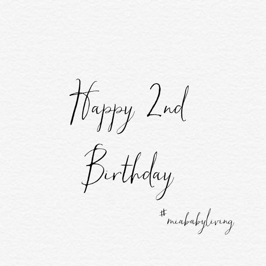 大橋菜央さんのインスタグラム写真 - (大橋菜央Instagram)「Happy 2nd Birthday🎂 . . . ▶︎▶︎▶︎懐かしの1年前のお誕生日🥳 . . #happybirthday #miababyliving」2月9日 16時25分 - naoliving