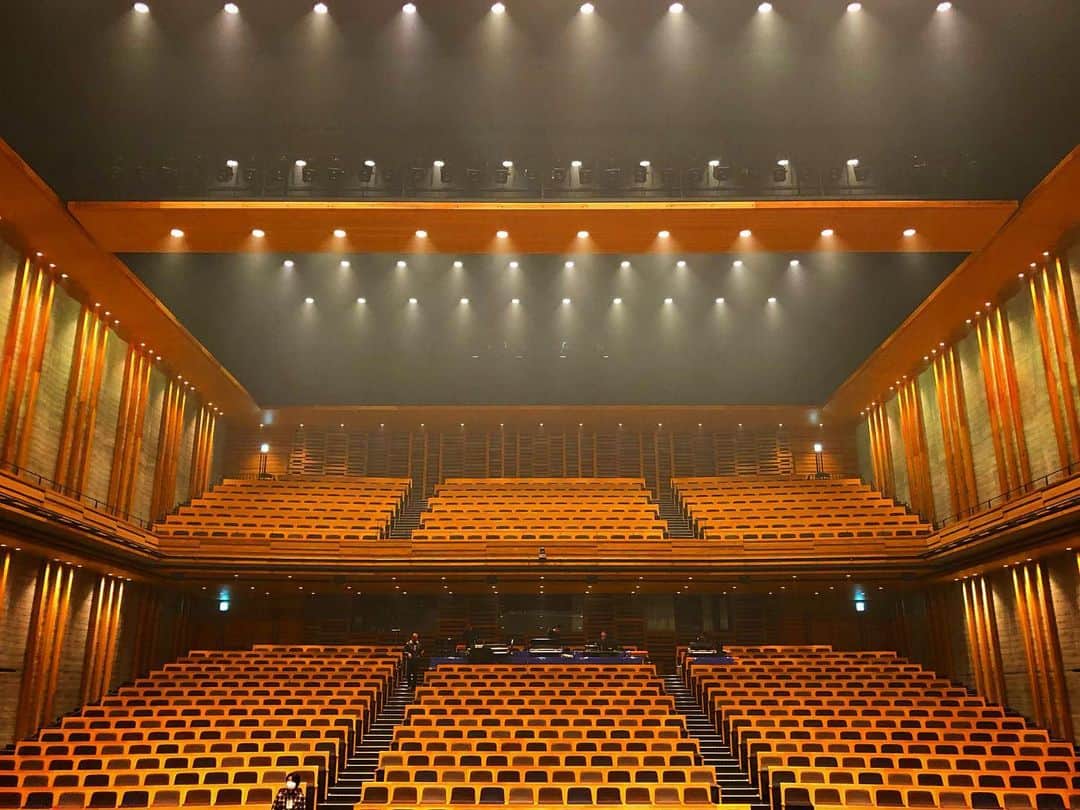 坂東慧のインスタグラム：「ゴスペラーズ坂ツアー2019〜2020 “G25” 14本目！香川 ハイスタッフホールです！ #thegospellers #ゴスペラーズ #G25 #うどぅんたべたい」