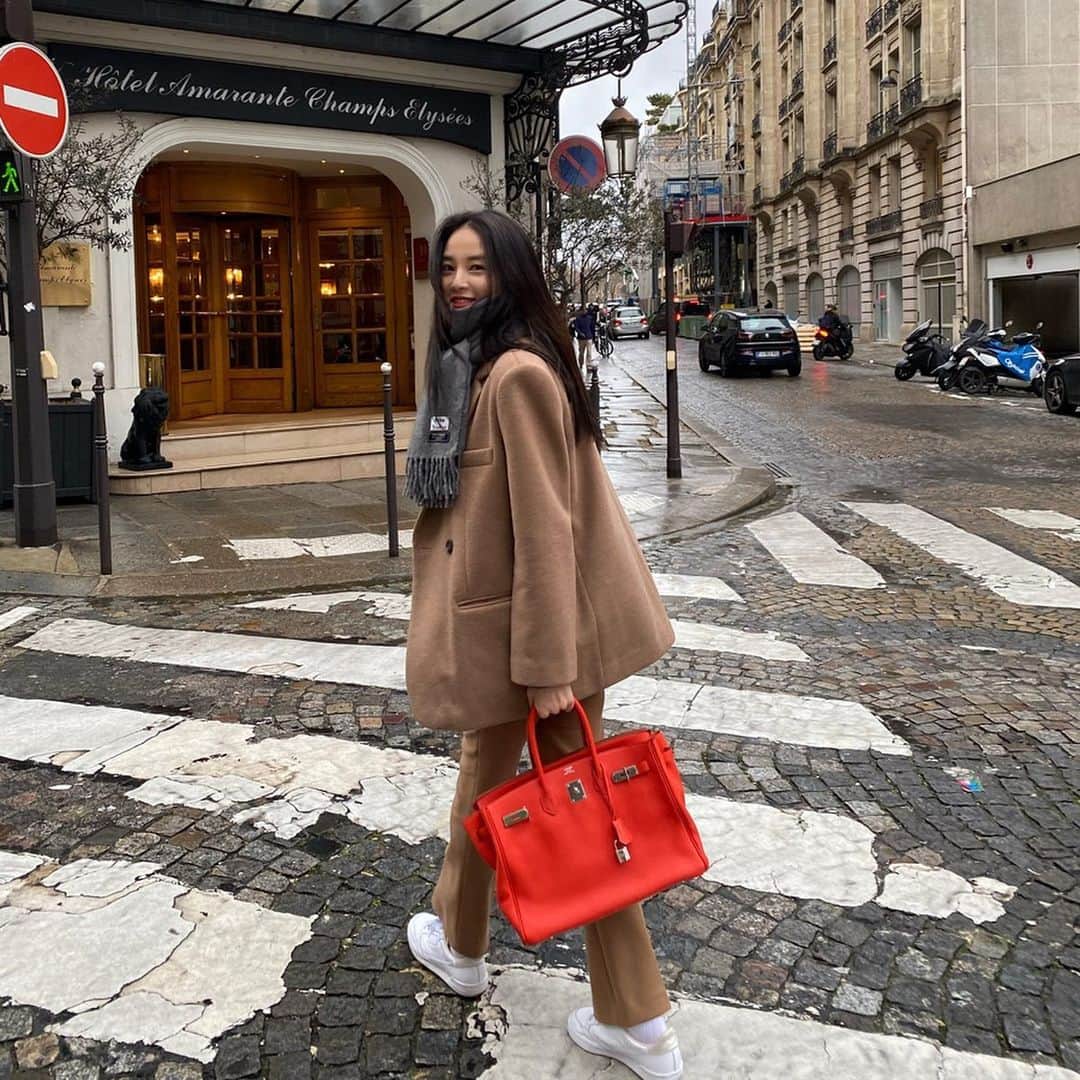 ジュヨン さんのインスタグラム写真 - (ジュヨン Instagram)「나는 아직 파리에 있는듯 ㅜㅜ」2月9日 17時09分 - jupppal