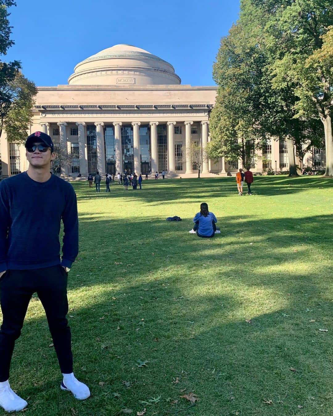 ハ・ソクジンさんのインスタグラム写真 - (ハ・ソクジンInstagram)「초록이 그리운 시점. 추위는 이제 끝이려나?」2月9日 17時35分 - haseokjin