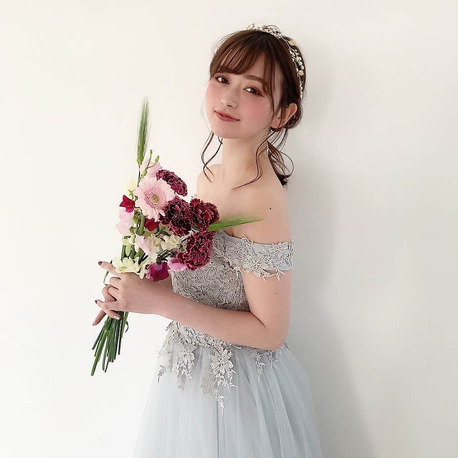 中沢結のインスタグラム：「ドレス着たよう﻿ ﻿ #winter#dress#lip#instagood#fashion#hairmake#hair#hairarrange#make#👗」