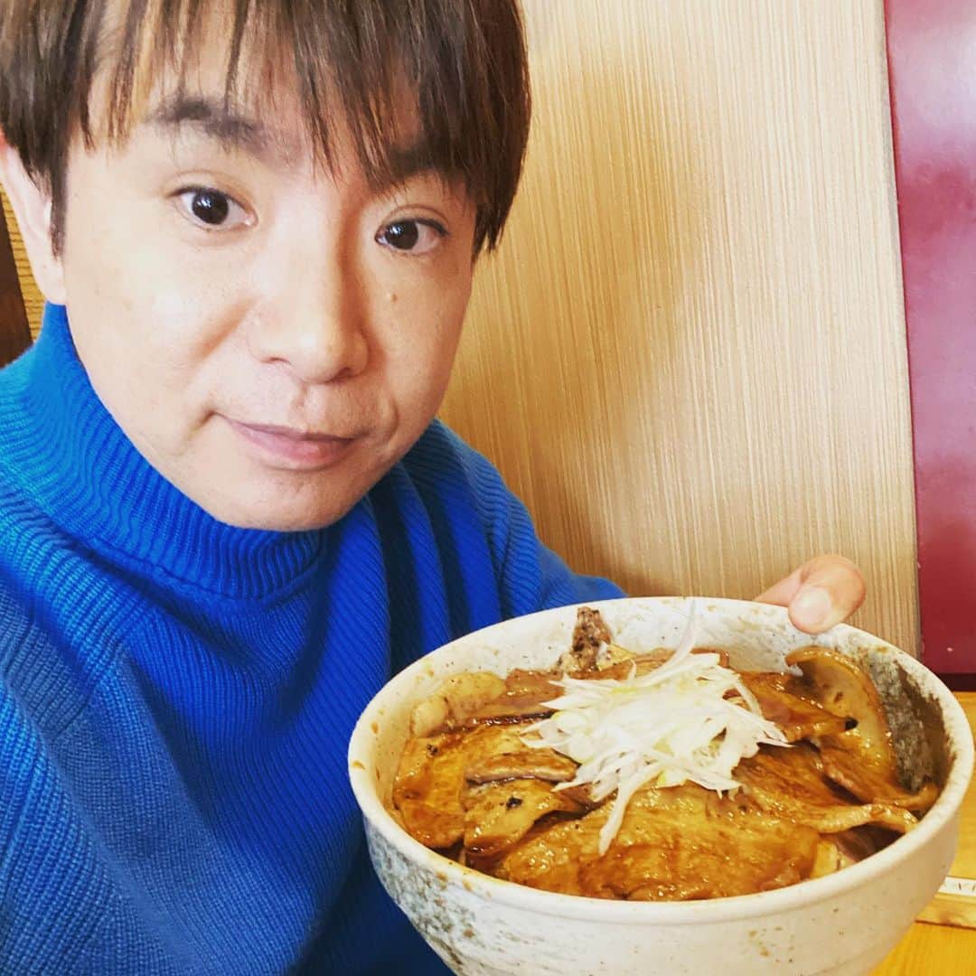 濱口優さんのインスタグラム写真 - (濱口優Instagram)「#北海道 #豚丼 #銀の舞」2月9日 17時49分 - hamaguchi_masaru