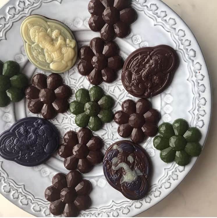 Locariのインスタグラム：「【チョコ好きな彼に贈りたい！「バレンタインスイーツレシピ」10選集めました♡】 ぜひ記事をチェックしてみてください！ Photo by @magenta0426 さん ． ． #バレンタイン#チョコ#スイーツ#🍫#バレンタインデー#チョコレート」