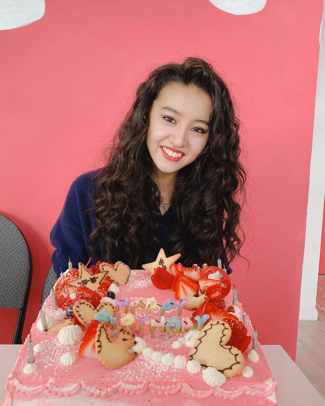 kokiさんのインスタグラム写真 - (kokiInstagram)「Thank you so much @coach team for the lovely surprise after the shoot ❤️❤️💕💓 February 5th was my birthday but I am so happy to be able to celebrate many times with the people and team I absolutely love !」2月10日 5時05分 - koki