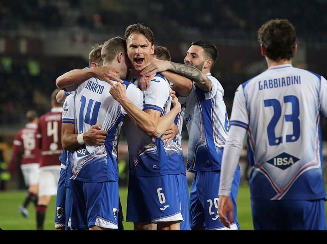 アルビン・エクダルのインスタグラム：「Good win boys!! 💪🏻」