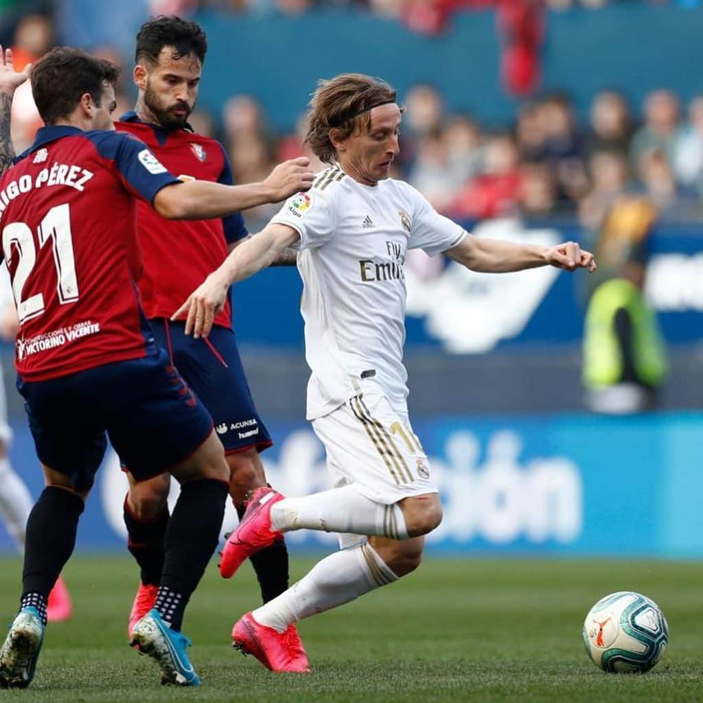 ルカ・モドリッチさんのインスタグラム写真 - (ルカ・モドリッチInstagram)「Partido top en un campo difícil. A seguir así. VAMOS!💪⚽️🙏🏻 #HalaMadrid」2月10日 3時59分 - lukamodric10