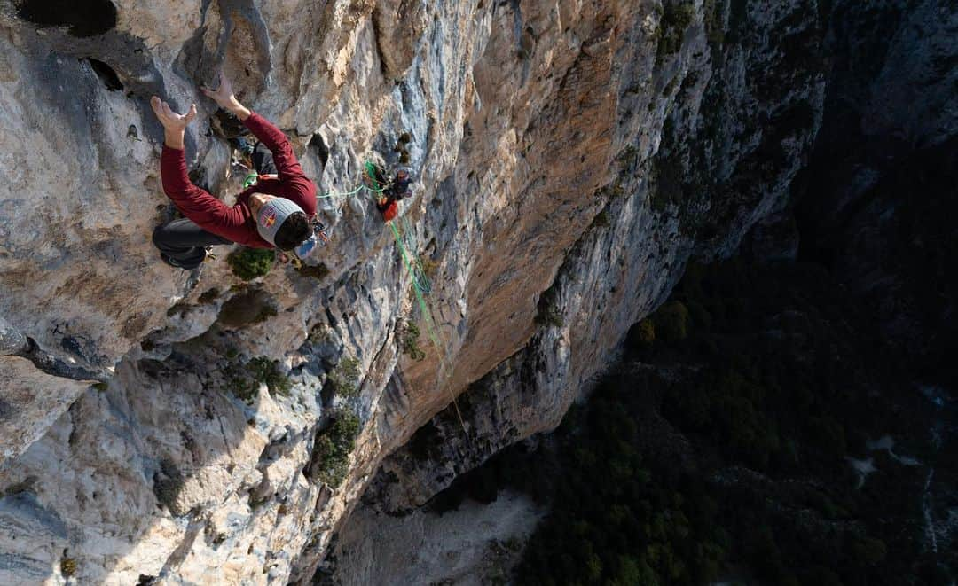 キリアン・フィッシュフーバーさんのインスタグラム写真 - (キリアン・フィッシュフーバーInstagram)「Together with @anna_stoehr in „Ali Baba“, one of the coolest and prettiest multi pitch climbs in the world. 📷 @alpsolut_pictures」2月10日 4時01分 - kilifish