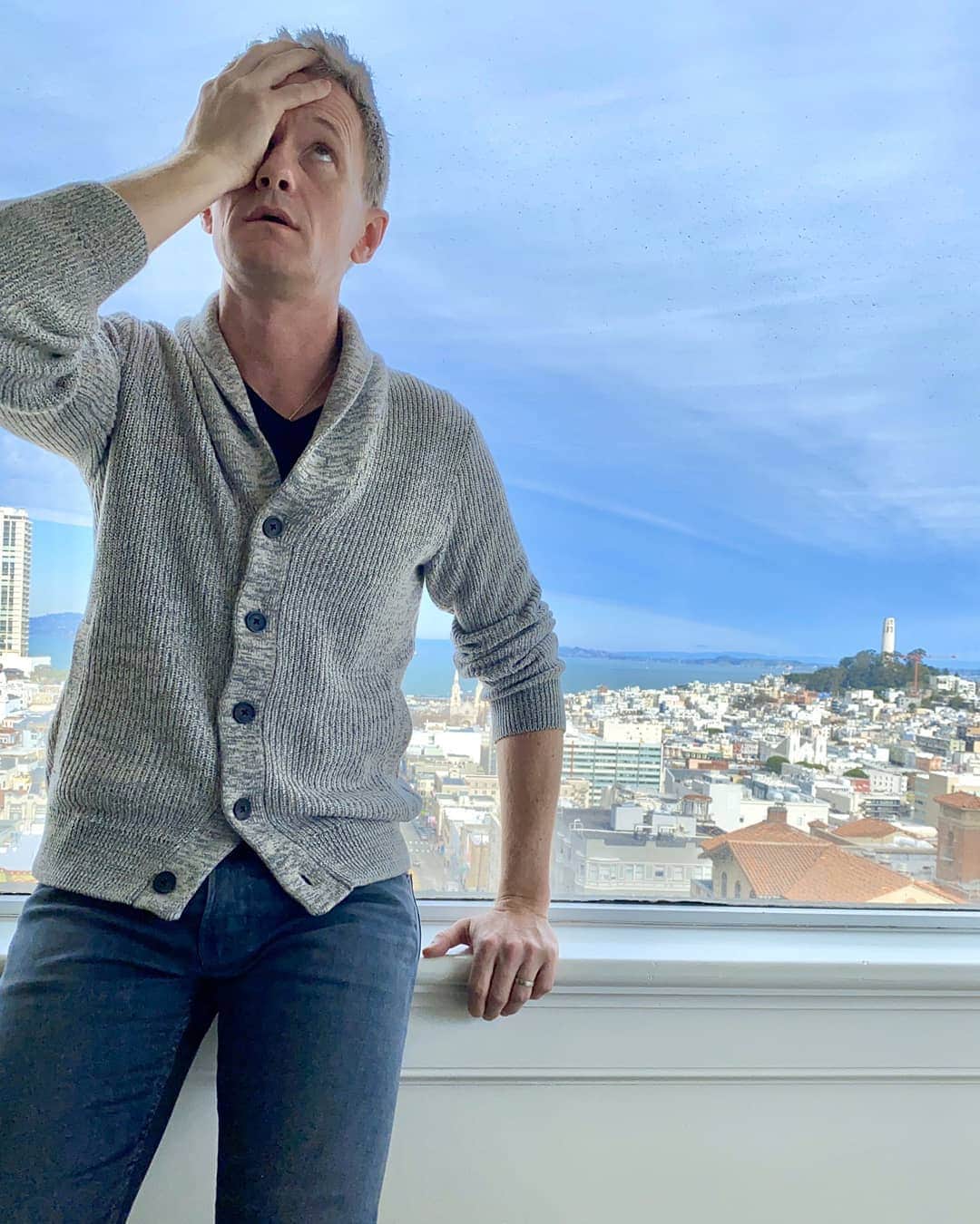 のインスタグラム：「When you realize tomorrow is Monday. 🤦🏼‍♂️ #neilpatrickharris #nph #tagsforlikes #actor #lovehim #handsome #repost #twitter #awesome #legendary @nph 😄」