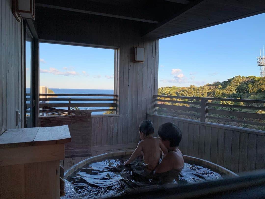中谷進之介さんのインスタグラム写真 - (中谷進之介Instagram)「リラックス🙆‍♂️🙆‍♂️ キャンプの疲れをとりに温泉に来てます♨️娘に遊んでもらってリフレッシュしたいと思います！！ #大浴場にサウナあるかなぁ #あったら良いなぁ」2月9日 20時07分 - shin_sn4