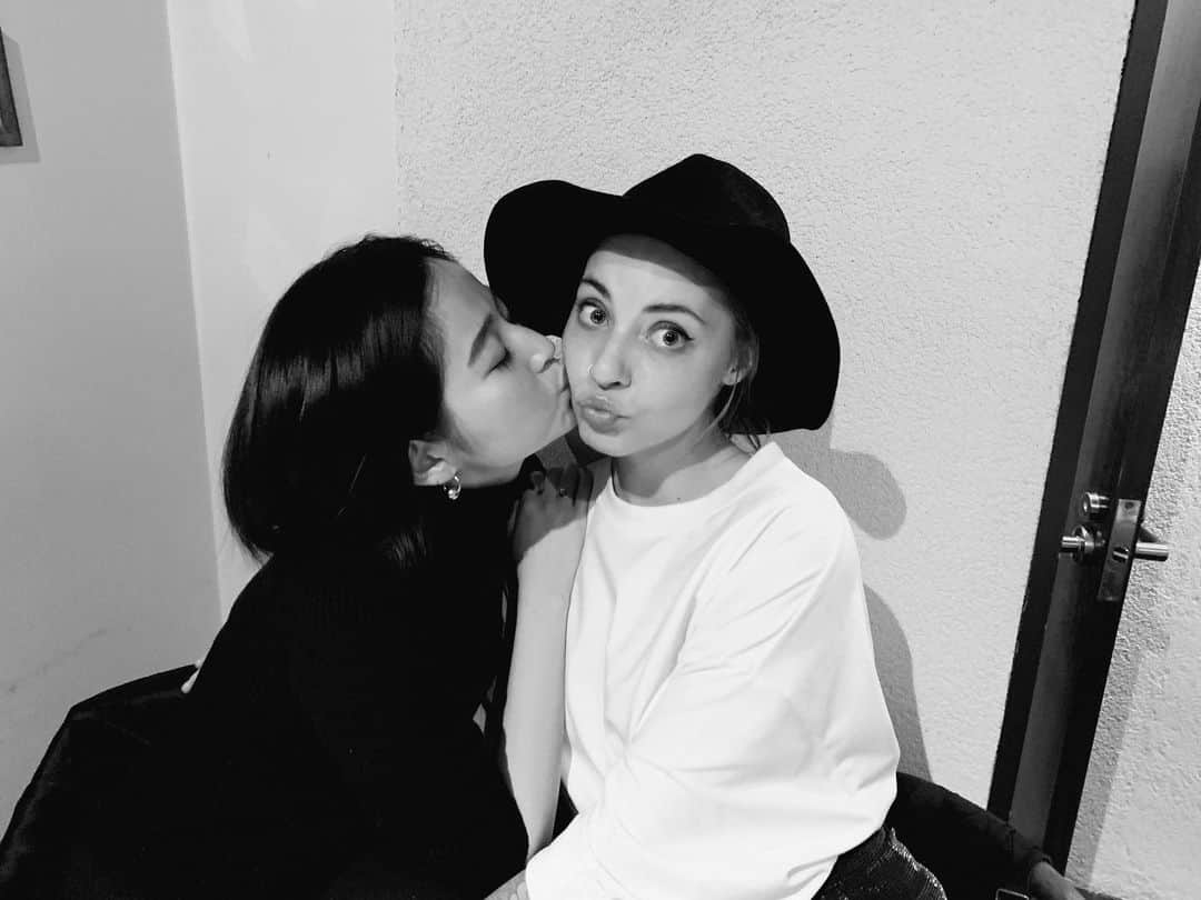 入夏さんのインスタグラム写真 - (入夏Instagram)「My soulmate🤍  彼女といるとずっと笑ってるみたい」2月9日 20時38分 - iruka__offi