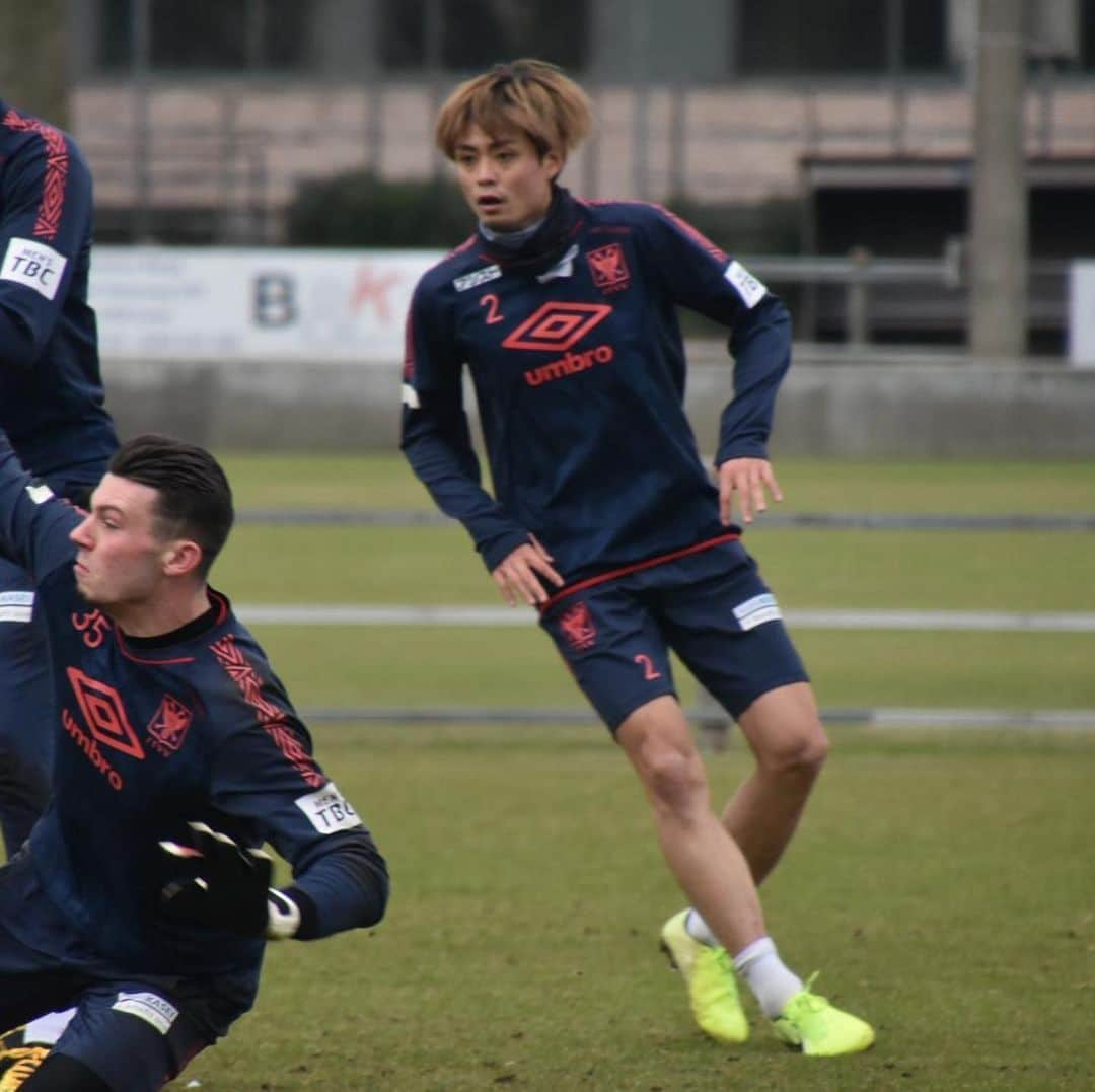 松原后のインスタグラム：「First training  #stvv」