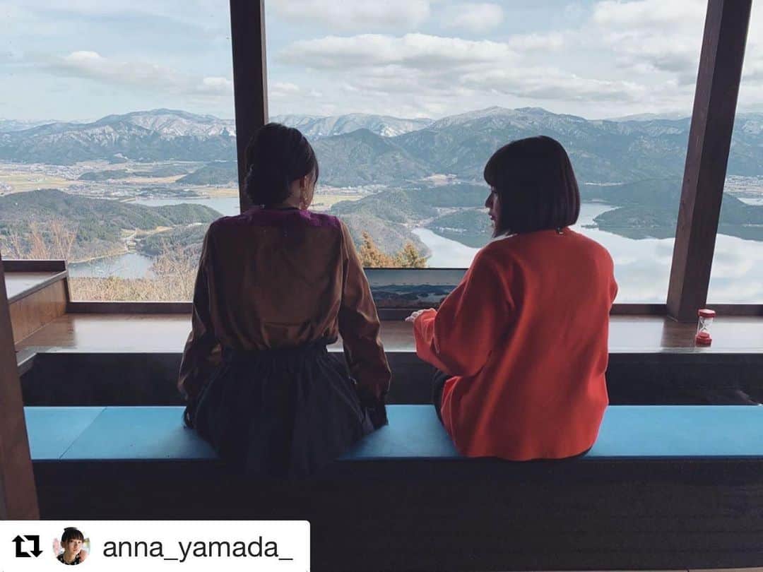 新米姉妹のふたりごはん【公式】のインスタグラム：「#Repost @anna_yamada_ with @get_repost ・・・ ふふ〜花恋さんと素敵旅してきちゃったよーお楽しみに☺️」