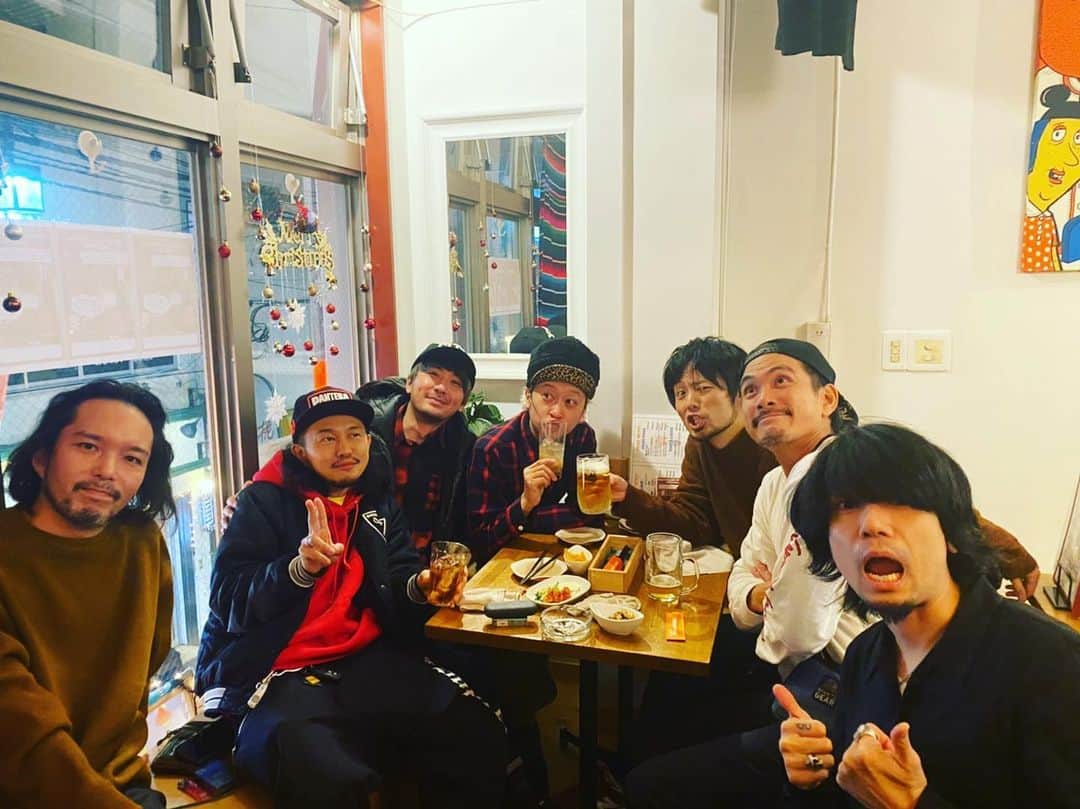 Kuboty のインスタグラム：「いよいよ開催決定！﻿ 野生のクボティの貴重なステージです、天然記念物を見る気持ちで見に来てください。﻿ 【下北沢ギタリスト会 2020】﻿ 3/18(水)下北沢GARDEN﻿ 生形真一(Nothing's Carved In Stone / ELLEGARDEN) ﻿ 大山純(ストレイテナー) ﻿ TAKE(FLOW) ﻿ Kuboty(野生)﻿ 渡邊幸一(グッドモーニングアメリカ) ﻿ 小野武正(KEYTALK)﻿ 2/15(土)イープラスにて一般発売開始﻿ #下北沢ギタリスト会」
