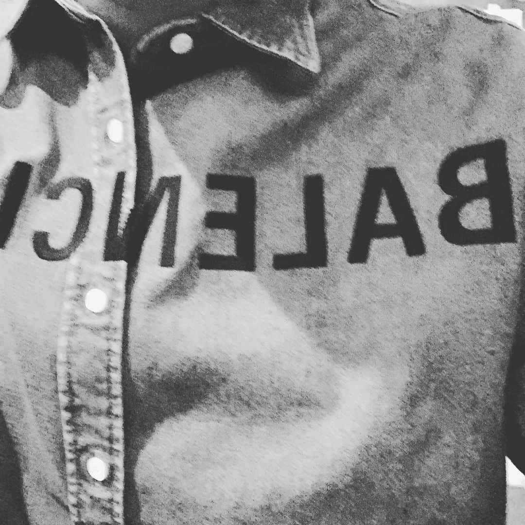 石川亮のインスタグラム：「(a_a)  #balenciaga」
