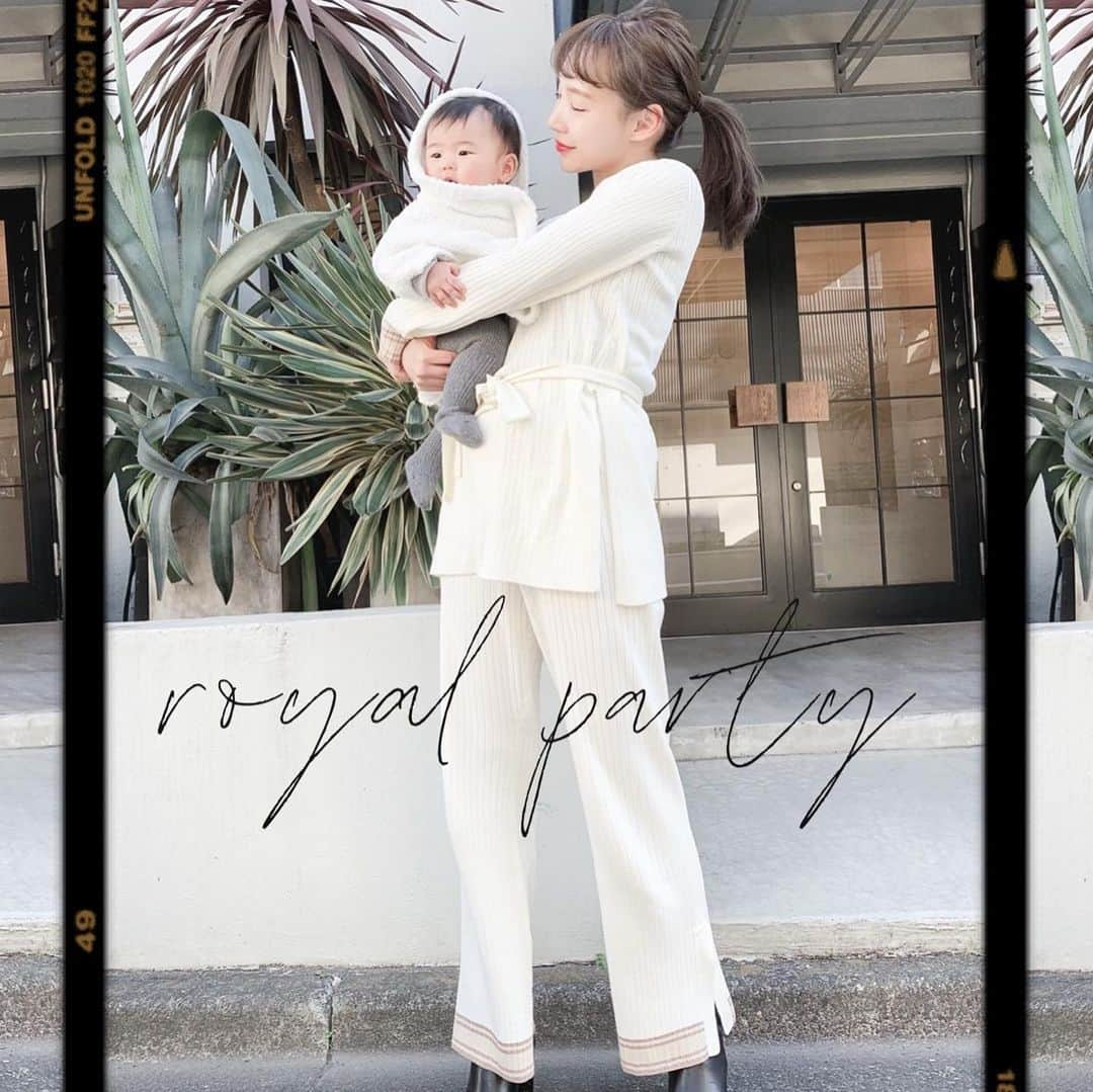 三浦あくりさんのインスタグラム写真 - (三浦あくりInstagram)「@royalparty_official  でgetしたsetupを着てみたよ❤︎ . スタイルアップする形で 着心地もよくてかわいー💜 、  渋谷109店限定 2/8（土）〜2/16（土）まで 私のigを見たって伝えると 20%offになるので 今のうちにお買い物してみてね！ #royalparty#ままコーデ#ままfashion #親子コーデ #渋谷109」2月9日 21時25分 - akurimiura