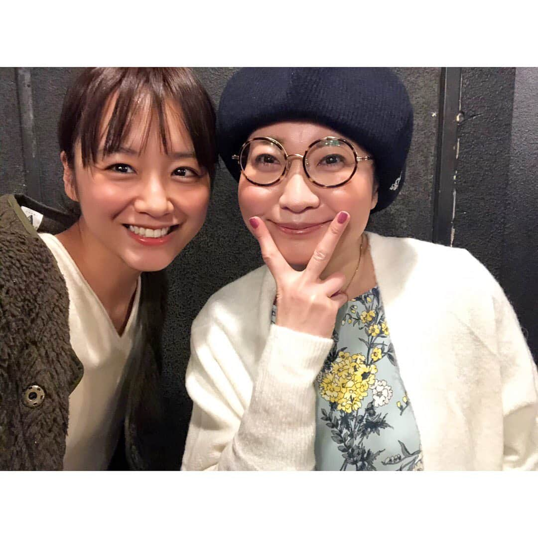 真下玲奈さんのインスタグラム写真 - (真下玲奈Instagram)「事務所の先輩、野口かおるさんの2人舞台「セイムタイム・ネクストイヤー」観てきました😋 . 野口さんとんでもない女優だ！ 素晴らしかった。最後蓄音機を聞く姿にポロポロと涙が溢れてしまいました。 . あぁ〜♡素敵だった🤩 . . #セイムタイムネクストイヤー #下北沢演劇#演劇鑑賞 #野口かおる さん#山岸門人 さん#下北演劇#駅前劇場#sametimenextyear #shimokitazawa #真下玲奈#クリオネ#凄まじい」2月9日 21時25分 - r.mashitaaa.221