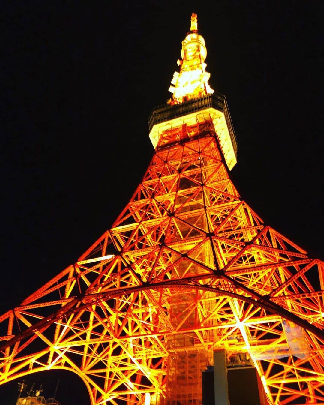小栗有以さんのインスタグラム写真 - (小栗有以Instagram)「とーきょっ！！🗼 . . . .  #東京#東京タワー#TOKYO#綺麗」2月9日 21時31分 - yuioguri_1226
