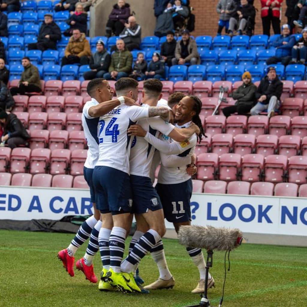 スコット・シンクレアさんのインスタグラム写真 - (スコット・シンクレアInstagram)「...Massive 3 points, we go again on Wednesday!」2月9日 21時41分 - scotty__sinclair