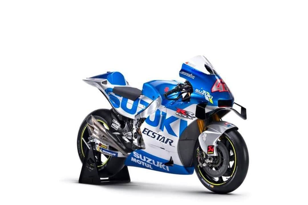 MOTUL Japanさんのインスタグラム写真 - (MOTUL JapanInstagram)「【来月にはMotoGP開幕!!】 . 2020年のGSX-RRが発表されましたね。 . 今年はスズキのレース活動60周年のアニバーサリーイヤー。更なる活躍が期待できます。 . 3月上旬のMotoGP™開幕が楽しみですね!! . 写真はTeam SUZUKI EcsterのGSX-RR!!! . #MOTUL #MOTULJAPAN #MotoGP #SUZUKI #GSXRR #モチュール #高性能オイル  #モーターサイクル #バイク好きと繋がりたい #racingbike #racingbikes #レースバイク #レーサー #supersport #supersportbikes」2月9日 22時00分 - motuljapan