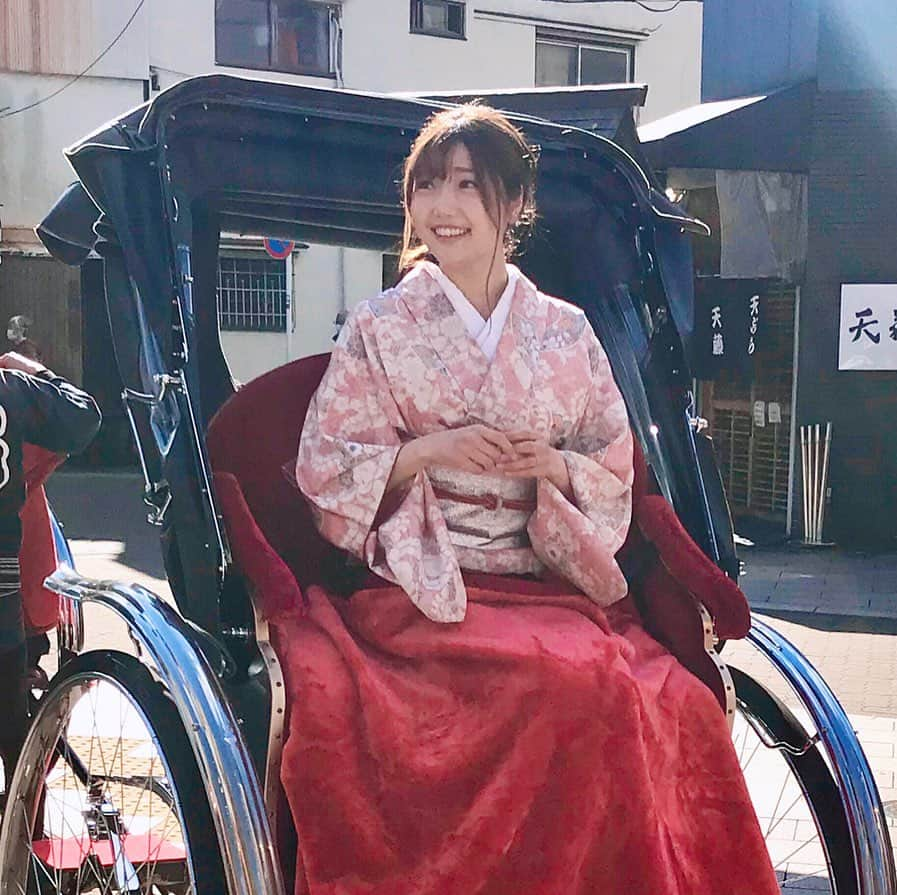 橘珠里さんのインスタグラム写真 - (橘珠里Instagram)「❁︎👘❀🏮❀👘❁︎ ⋆ 太陽の光が綺麗でお気に入りの写真☀️✨ 最近はアプリでもこのような効果をつけられますが、実際のものです🌅 ⋆  #人力車 楽しかったし、 #着物 もまたすぐ着たいです☺️🎶 *----*----*----*----*----* #光芒 #浅草 #人力車えびす屋 #えびす屋浅草 #浅草人力車 #浅草人力車えびす屋 #浅草巡り #浅草 #お着物 #着物女子 #着物コーディネート #着物コーデ #着物ヘア #着物ヘアアレンジ #着物ヘア #ピンク着物 #浅草着物レンタル #レンタル着物 #梨花和服 #梨花和服浅草  #浅草観光 #着物女子会 #浅草フォトスポット #asoview #asakusa #rickshaw #asakusatokyo #tokyo #kimono #kimonofashion」2月9日 23時05分 - jurinu