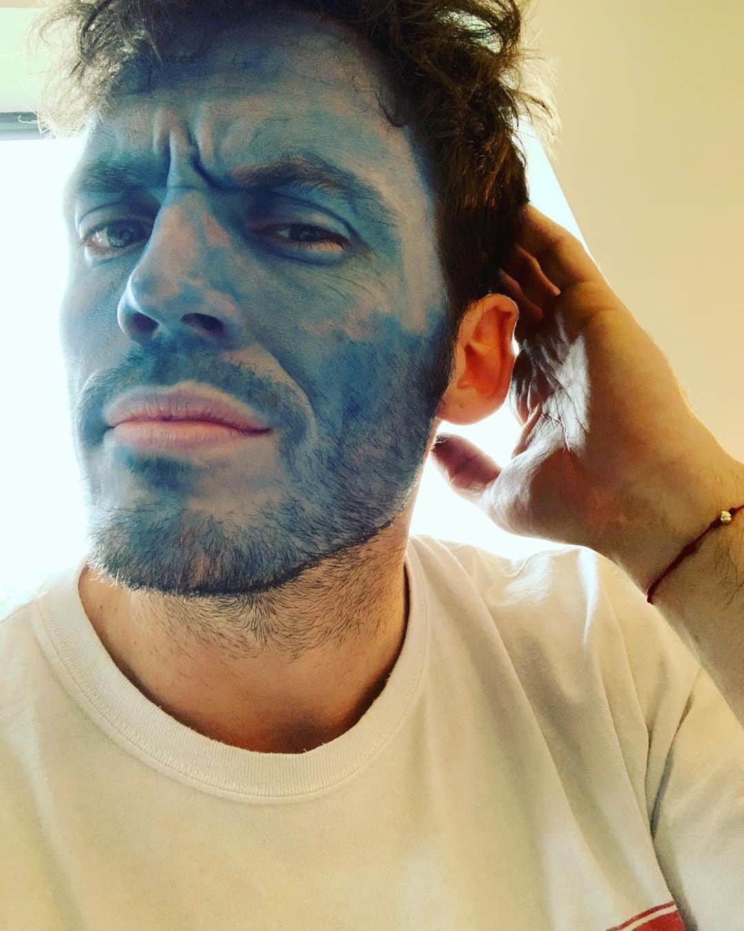 サム・クラフリンさんのインスタグラム写真 - (サム・クラフリンInstagram)「Sunday face paints. Apparently I am Blue Shrek. 👍🏻」2月9日 23時35分 - mrsamclaflin