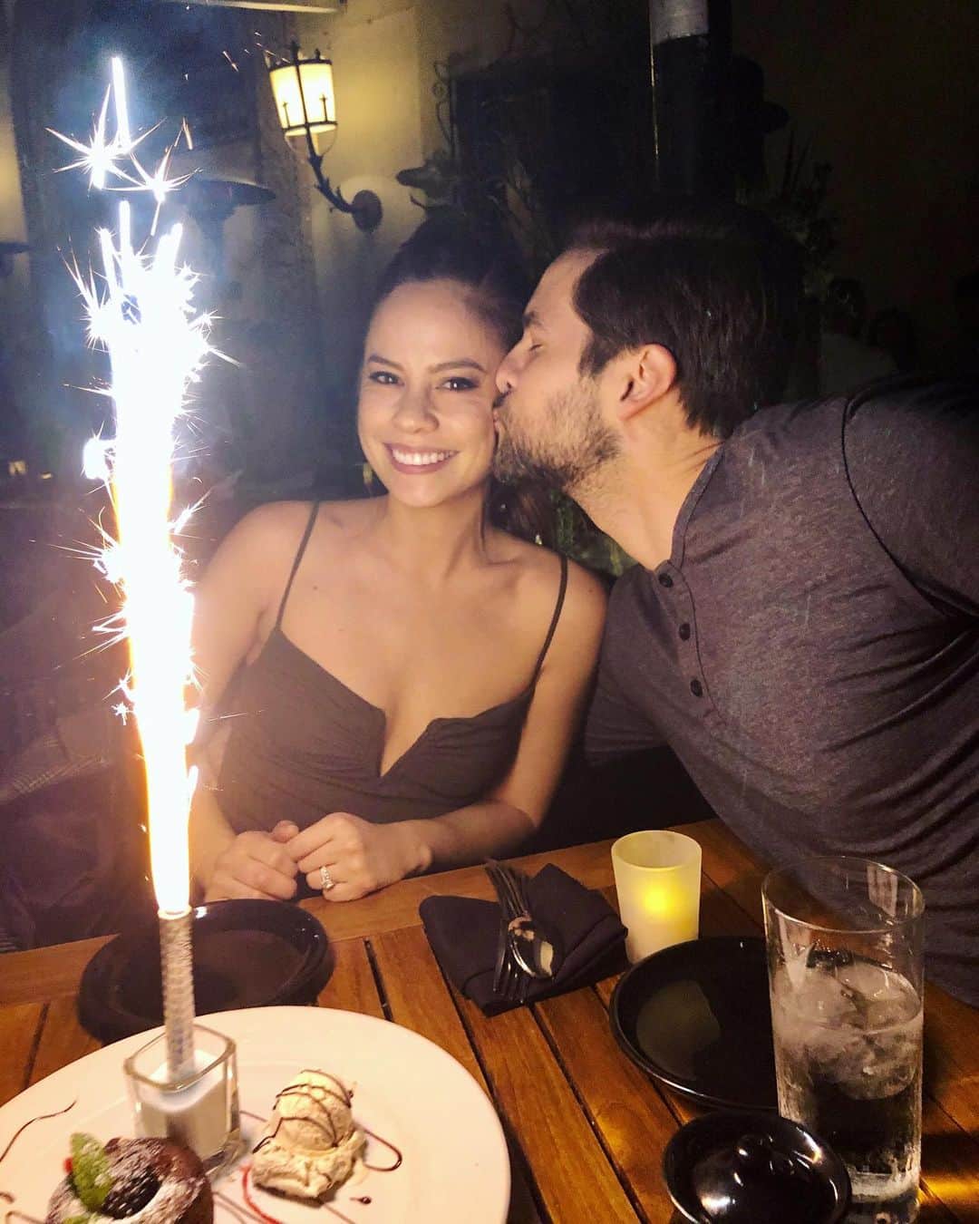 ブラント・ドーハティのインスタグラム：「In this household we celebrate birthdays all week long」