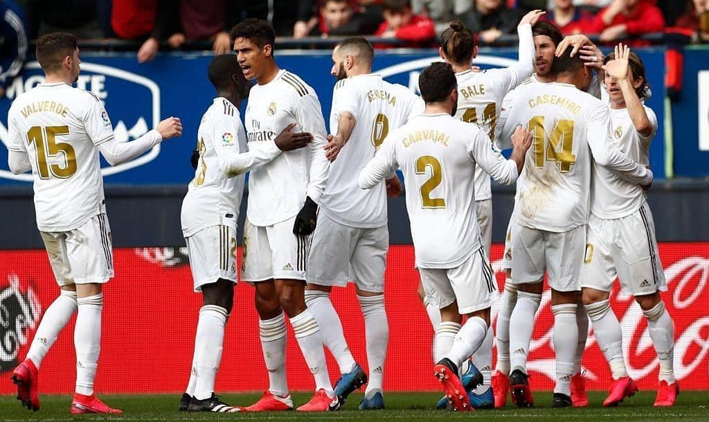 ラファエル・ヴァラーヌさんのインスタグラム写真 - (ラファエル・ヴァラーヌInstagram)「Luchamos juntos para mantenernos en la cima !! ⚽️💥💪🏾 #RMLiga #TeamVarane」2月10日 5時22分 - raphaelvarane