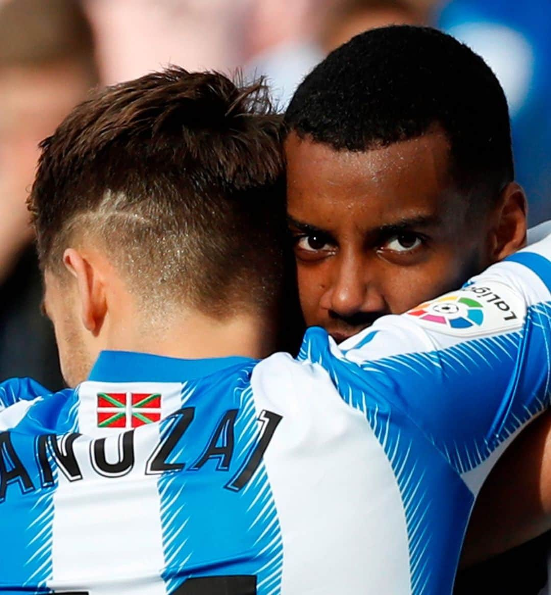 LFPさんのインスタグラム写真 - (LFPInstagram)「The look of a STRIKER, the look of @alex_isak ⚽️👀 • La mirada del GOLEADOR, la mirada de #Isak ⚽️👀 • #RealSociedad #RealSociedadAthletic #LaLiga #LaLigaSantander」2月10日 0時06分 - laliga