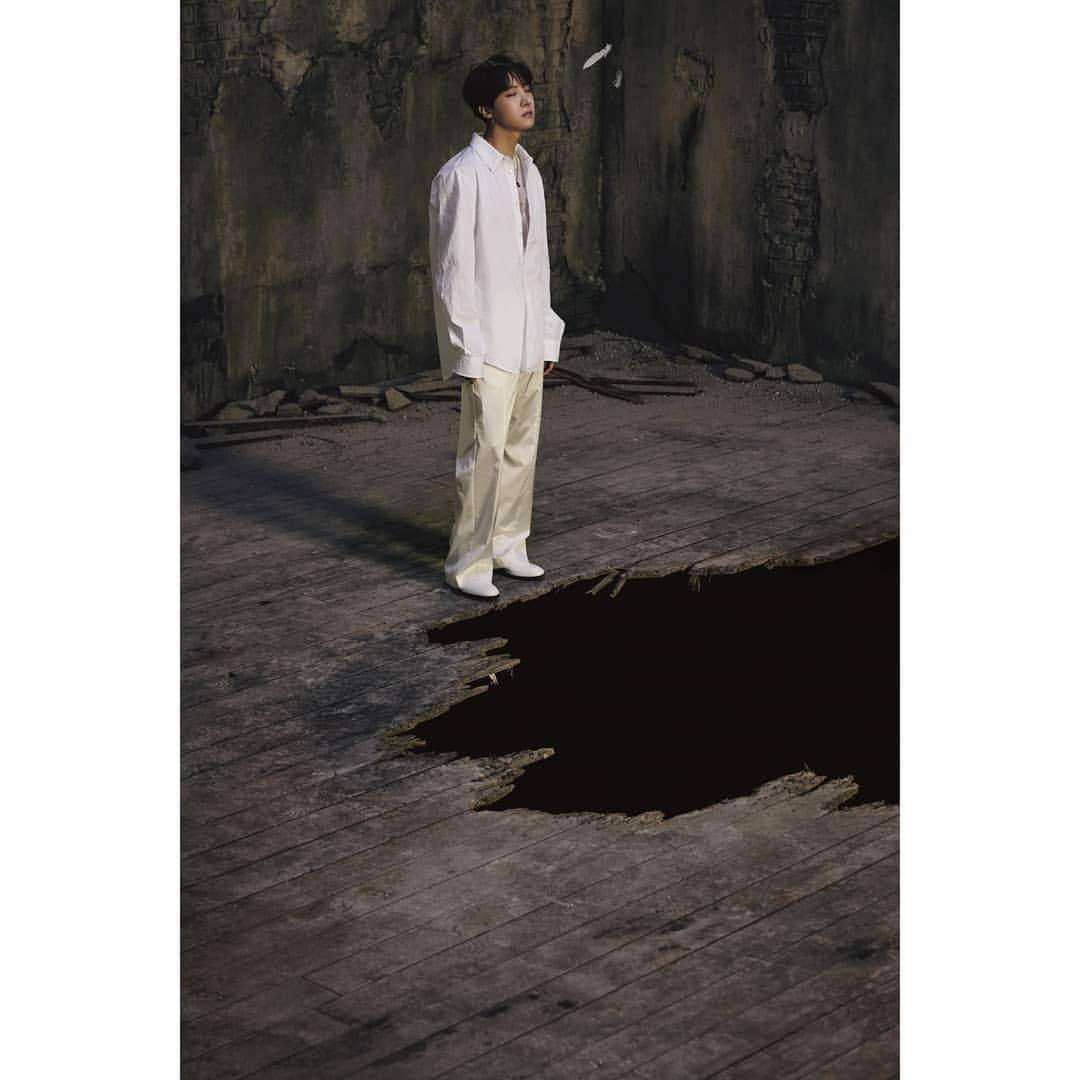 BTSさんのインスタグラム写真 - (BTSInstagram)「#BTS #방탄소년단 #MAP_OF_THE_SOUL_7 Concept Photo version 1」2月10日 0時00分 - bts.bighitofficial