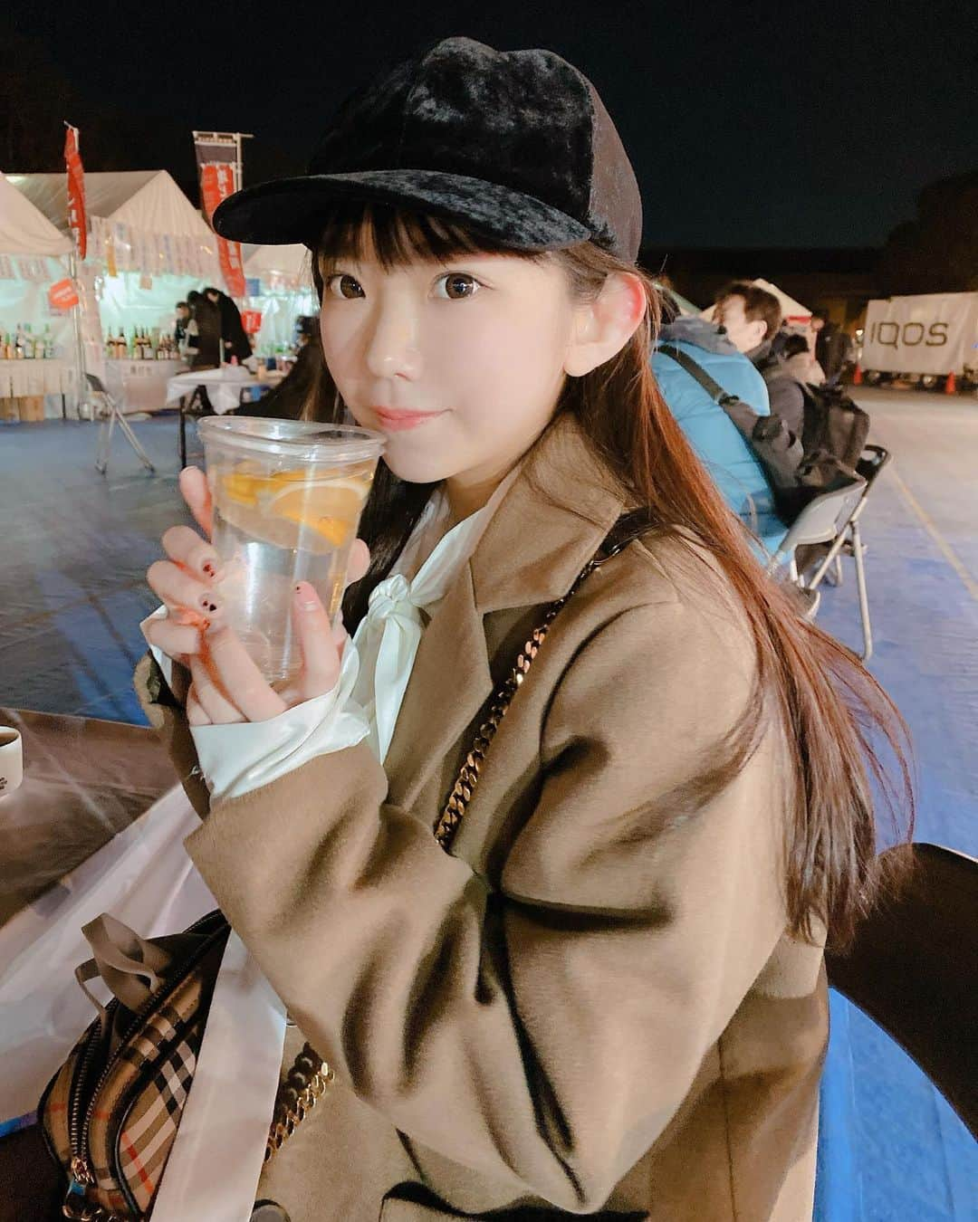 長澤茉里奈さんのインスタグラム写真 - (長澤茉里奈Instagram)「アウターと中のブラウス @nosweat_official  でありんす〜 かわいいーーーー！ お酒はホットレモンサワー」2月10日 0時47分 - marinanagasawa1008