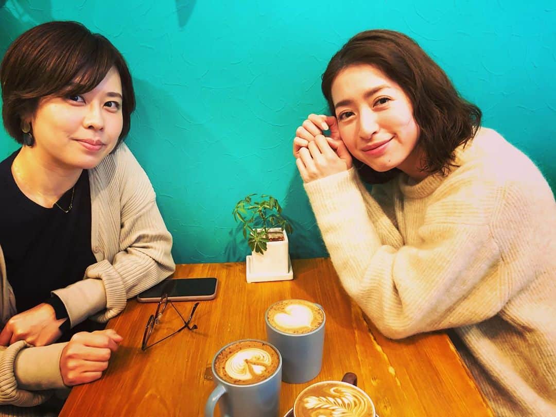 木庭弥生のインスタグラム：「☕️🤎 2日間べったり食べて飲んで喋り倒した😛」