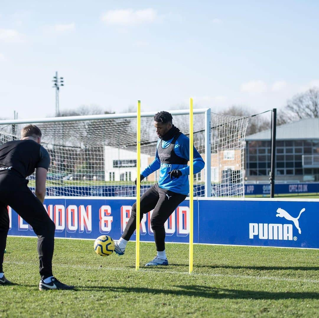 ジェフ・シュルップさんのインスタグラム写真 - (ジェフ・シュルップInstagram)「🙏🏾⚽️」2月10日 3時29分 - jeffreyschlupp