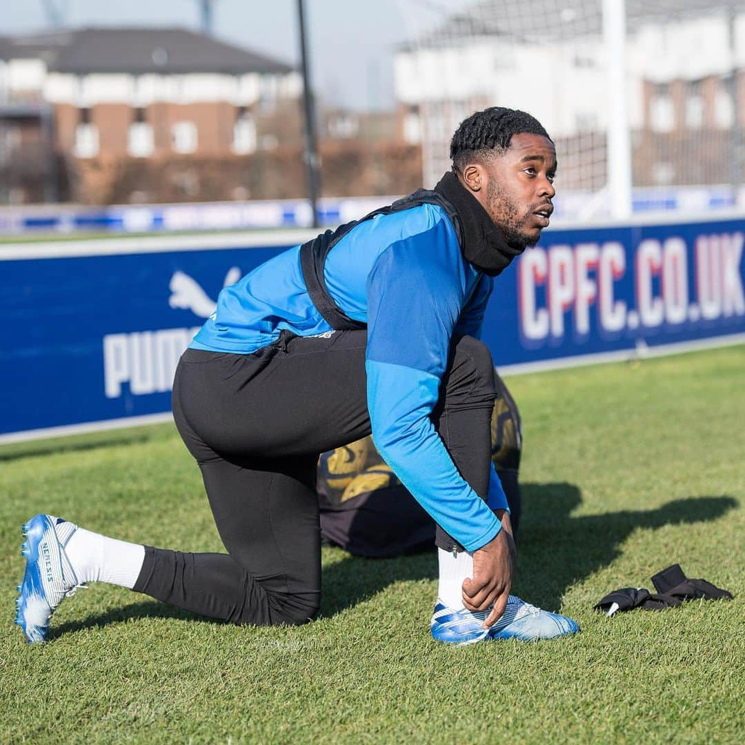 ジェフ・シュルップさんのインスタグラム写真 - (ジェフ・シュルップInstagram)「🙏🏾⚽️」2月10日 3時29分 - jeffreyschlupp